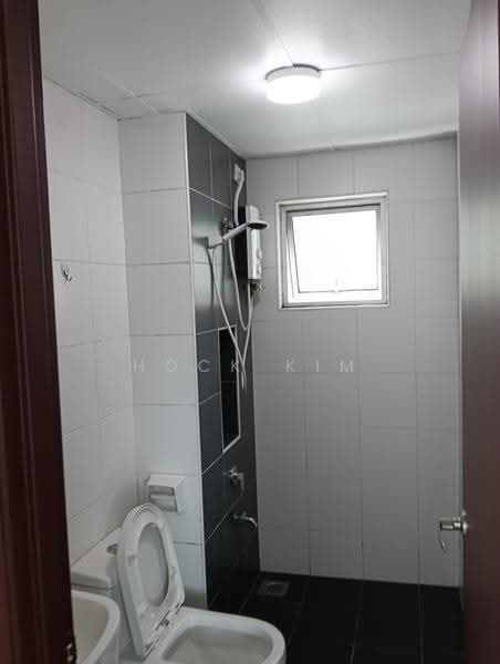 Service Residence for Rent at D'Tasek Residences (Tasek Impian) - Hock Kim - Bathroom - PropertyGuru.com.my