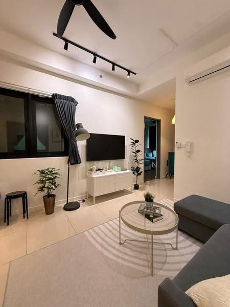 Kediaman Servis untuk Dijual di Paradigm Residence - Jameson Choo - Living Room - PropertyGuru.com.my