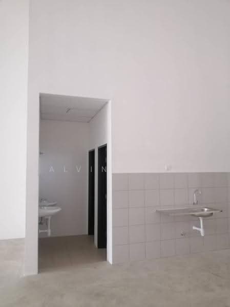 Shop for Rent in Bandar Bukit Tinggi (Klang) - Alvin Seah - Bathroom - PropertyGuru.com.my