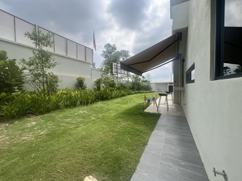 Semi-Detached House for Sale in Taman Bukit Serdang (Seri Kembangan) - Hazel Mong - Exterior - PropertyGuru.com.my