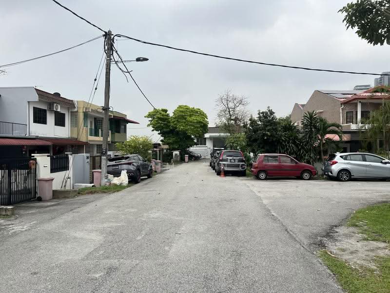 2-storey Terraced House for Sale in Seksyen 17 (Petaling Jaya) - Sam Ong - Exterior - PropertyGuru.com.my