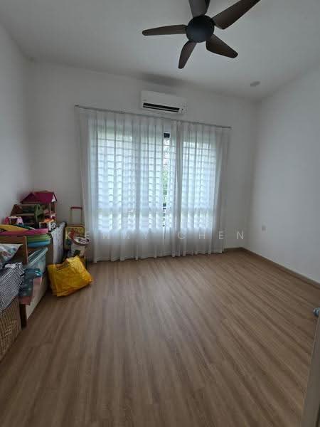 Rumah Teres untuk Dijual di Semenyih (Selangor) - Kenny Chen - Bedroom - PropertyGuru.com.my