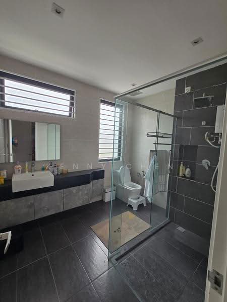 Rumah Teres untuk Dijual di Semenyih (Selangor) - Kenny Chen - Bathroom - PropertyGuru.com.my