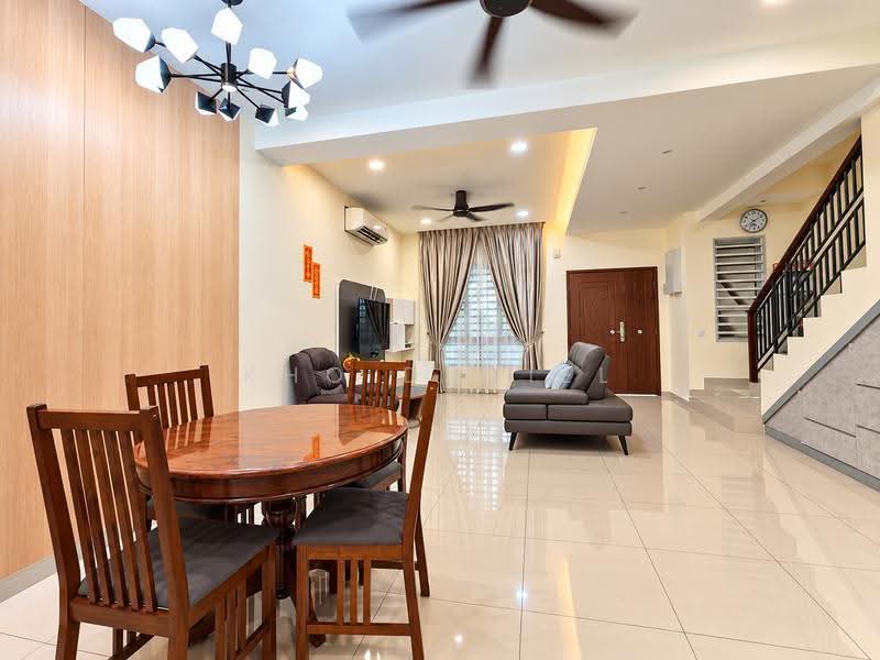 2-storey Terraced House for Sale in Bandar Rimbayu (Telok Panglima Garang) - Kho Daniel - Living Room - PropertyGuru.com.my
