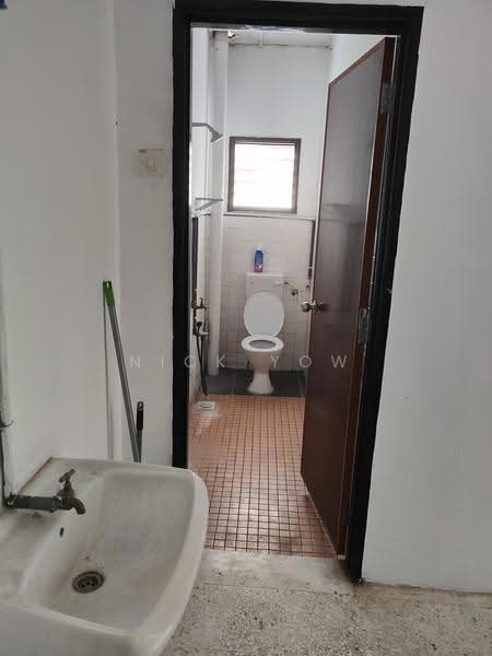 Office for Rent in Batu Caves (Selangor) - Nick Yow - Bathroom - PropertyGuru.com.my