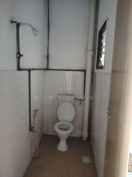 Office for Rent in Batu Caves (Selangor) - Nick Yow - Bathroom - PropertyGuru.com.my
