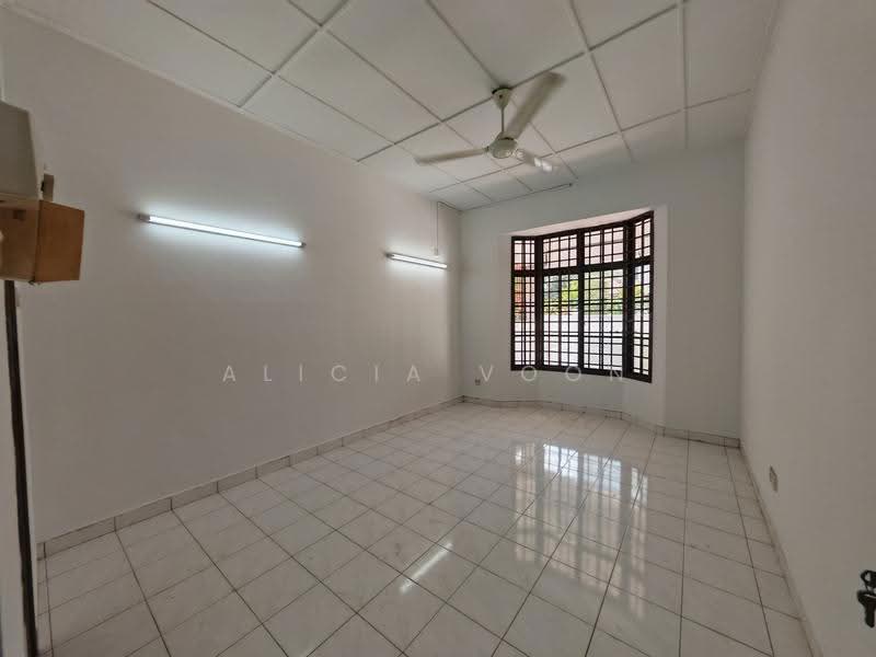 1.5-storey Terraced House for Rent in Taman Molek (Johor Bahru) - Alicia Voon - Interior - PropertyGuru.com.my