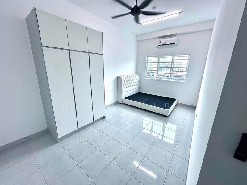 Apartment for Rent at Idaman Melur @ Cybersouth - Shaiful Rudy - Bedroom - PropertyGuru.com.my