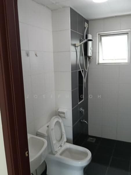 Service Residence for Rent at D'Tasek Residences (Tasek Impian) - Joseph Goh - Bathroom - PropertyGuru.com.my