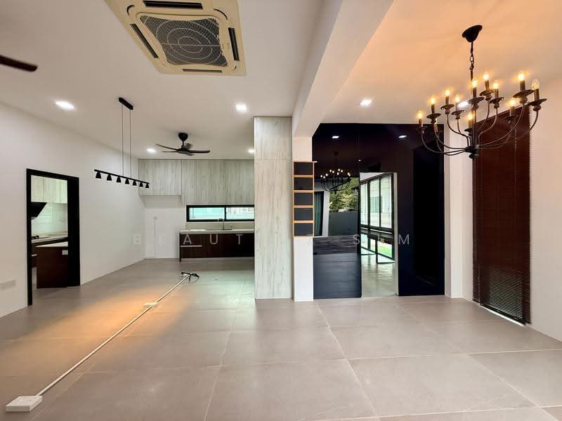 Semi-Detached House for Sale in Kuching (Sarawak) - Beautriz Sim - Kitchen - PropertyGuru.com.my
