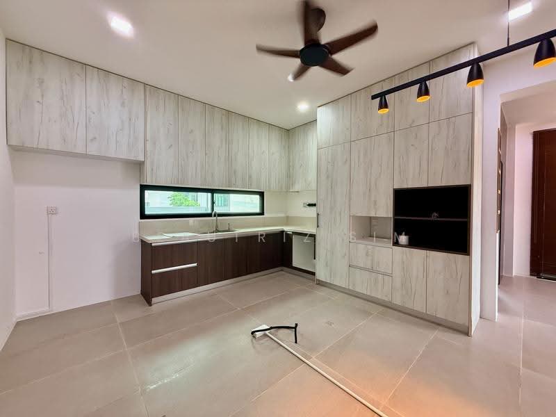 Semi-Detached House for Sale in Kuching (Sarawak) - Beautriz Sim - Kitchen - PropertyGuru.com.my