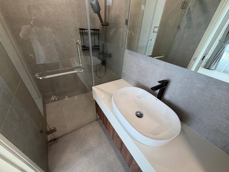 Kondominium untuk Disewa di Sri Putramas III / Royal Regent - Wai Ann Teng - Bathroom - PropertyGuru.com.my