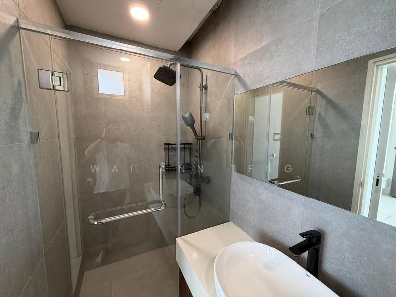 Kondominium untuk Disewa di Sri Putramas III / Royal Regent - Wai Ann Teng - Bathroom - PropertyGuru.com.my