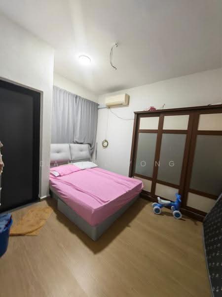 2-storey Terraced House for Sale in Taman Puteri Wangsa (Ulu Tiram) - Daniel Yong - Bedroom - PropertyGuru.com.my