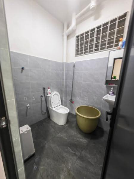 2-storey Terraced House for Sale in Taman Puteri Wangsa (Ulu Tiram) - Daniel Yong - Bathroom - PropertyGuru.com.my