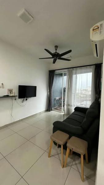 Kondominium untuk Disewa di The Majestic - Jeff Tan - Living Room - PropertyGuru.com.my