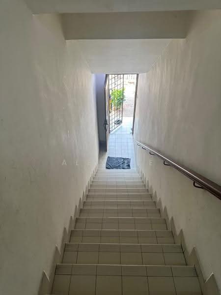 2.5-storey Terraced House for Sale in Taman Tenaga (Kajang) - Alex Lee - Entrance - PropertyGuru.com.my