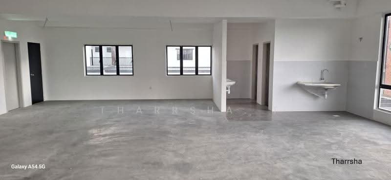 Kedai untuk Disewa di Semenyih (Selangor) - Tharrsha. T - Interior - PropertyGuru.com.my