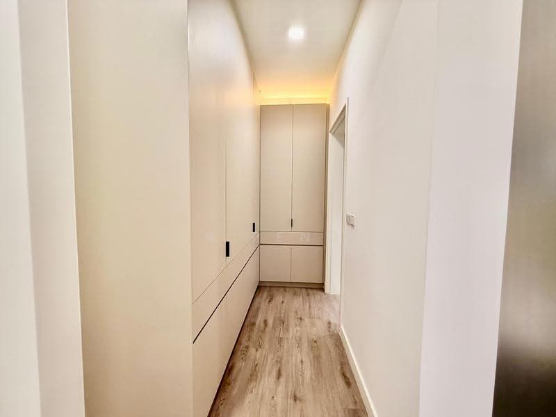 Service Residence for Rent at Jendela Residences - Yin Peng . - Wardrobe - PropertyGuru.com.my
