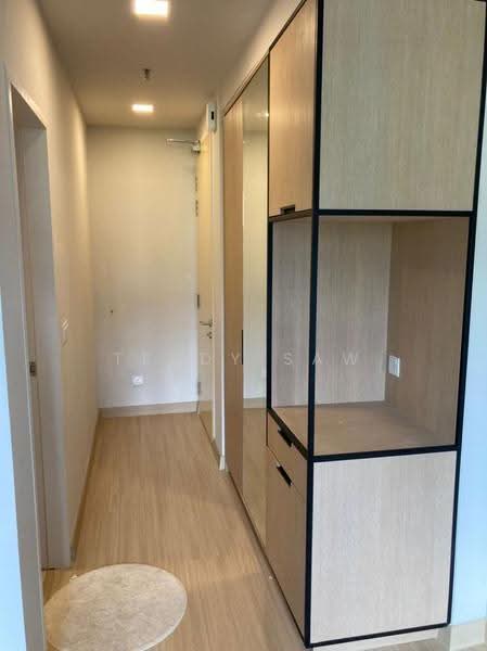 Kediaman Servis untuk Disewa di Windmill upon Hills - Teddy Saw - Corridor - PropertyGuru.com.my