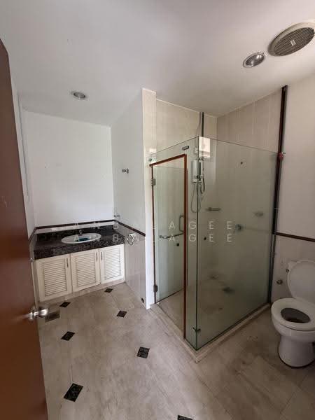 Bungalow House for Sale in Country Heights (Kajang) - Anbalagee Anbalagee - Bathroom - PropertyGuru.com.my