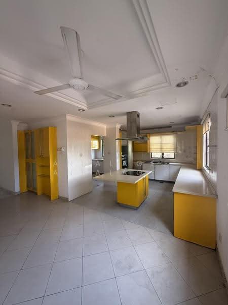 Bungalow House for Sale in Country Heights (Kajang) - Anbalagee Anbalagee - Kitchen - PropertyGuru.com.my