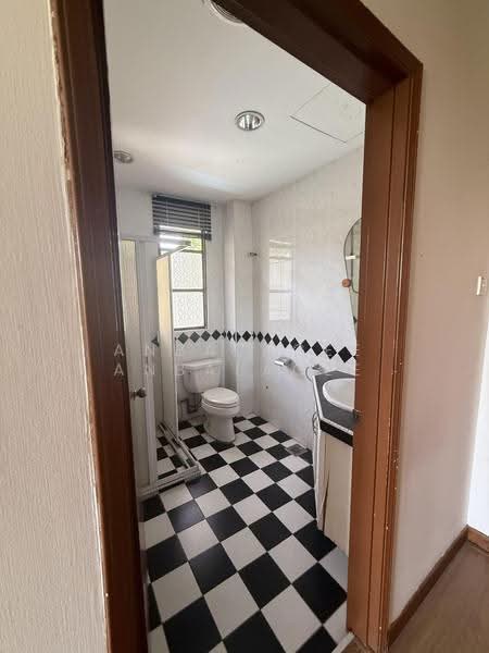 Bungalow House for Sale in Country Heights (Kajang) - Anbalagee Anbalagee - Bathroom - PropertyGuru.com.my