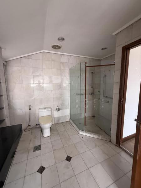 Bungalow House for Sale in Country Heights (Kajang) - Anbalagee Anbalagee - Bathroom - PropertyGuru.com.my