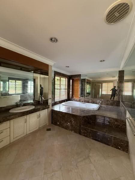 Bungalow House for Sale in Country Heights (Kajang) - Anbalagee Anbalagee - Bathroom - PropertyGuru.com.my