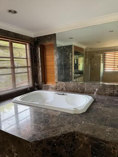 Bungalow House for Sale in Country Heights (Kajang) - Anbalagee Anbalagee - Bathroom - PropertyGuru.com.my