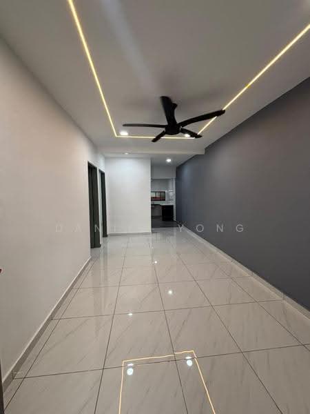 1-storey Terraced House for Sale in Taman Universiti (Skudai) - Daniel Yong - Corridor - PropertyGuru.com.my