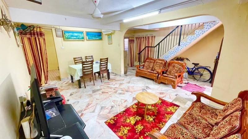 2.5-storey Terraced House for Sale in Taman Dato Senu (Sentul) - Azli Ibrahim - Living Room - PropertyGuru.com.my