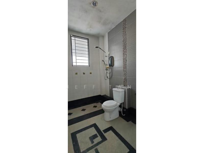2-storey Terraced House for Sale in Bandar Seri Botani (Ipoh) - Jeff Tan - Bathroom - PropertyGuru.com.my