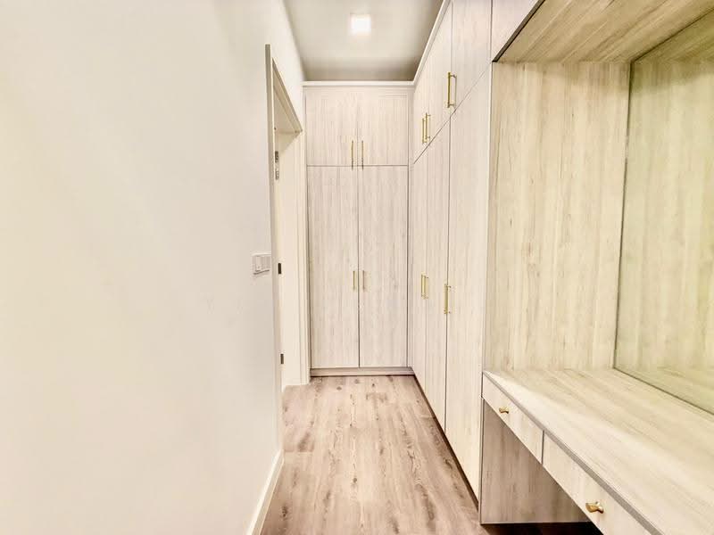 Service Residence for Rent at Jendela Residences - Yin Peng . - Wardrobe - PropertyGuru.com.my