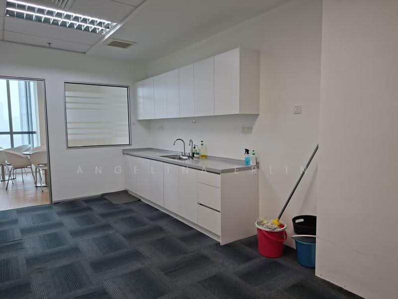 Pejabat untuk Disewa di KLCC (KL City Centre) - Angelina Erlin - Kitchen - PropertyGuru.com.my