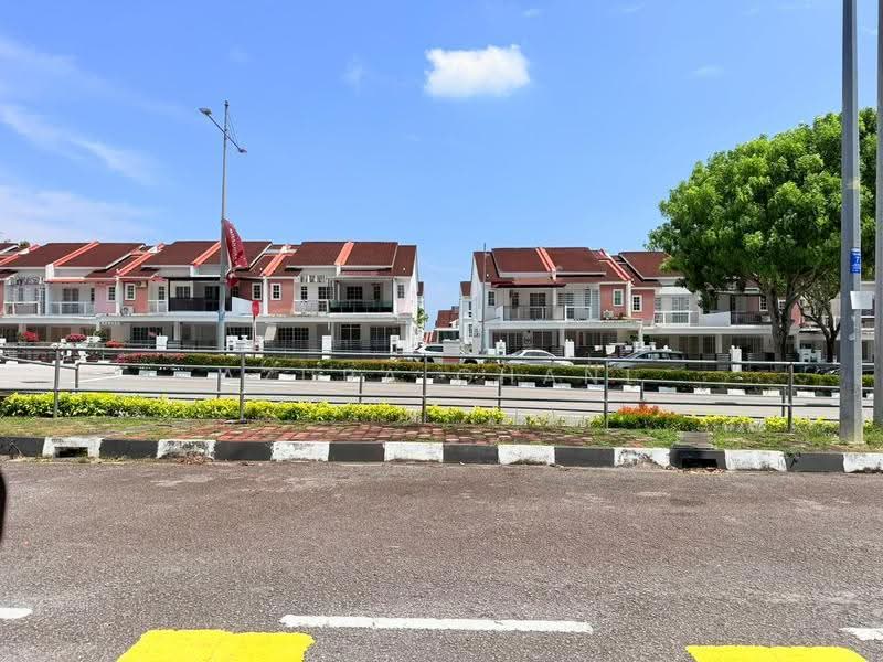 2-storey Terraced House for Sale in Balik Pulau (Penang) - Azura Ghani - PropertyGuru.com.my