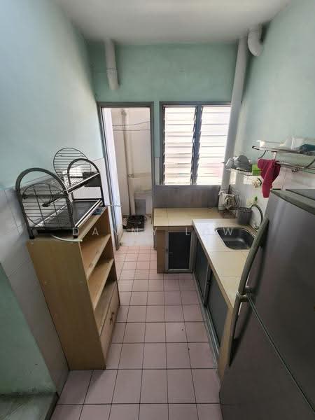 Pangsapuri untuk Disewa di Taman Lembah Maju 600 Apartment - Danny Low - Kitchen - PropertyGuru.com.my