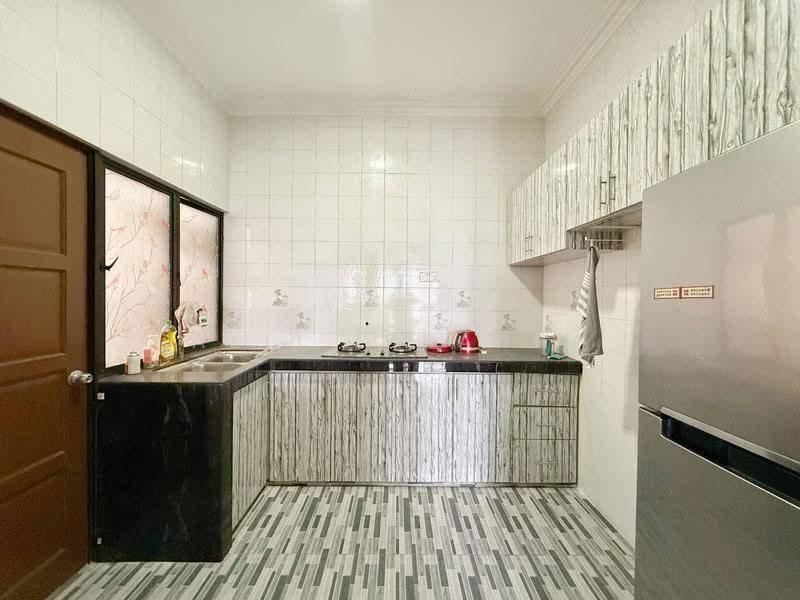 Condominium for Sale at Desa Villa Condominium - Azli Ibrahim - Kitchen - PropertyGuru.com.my