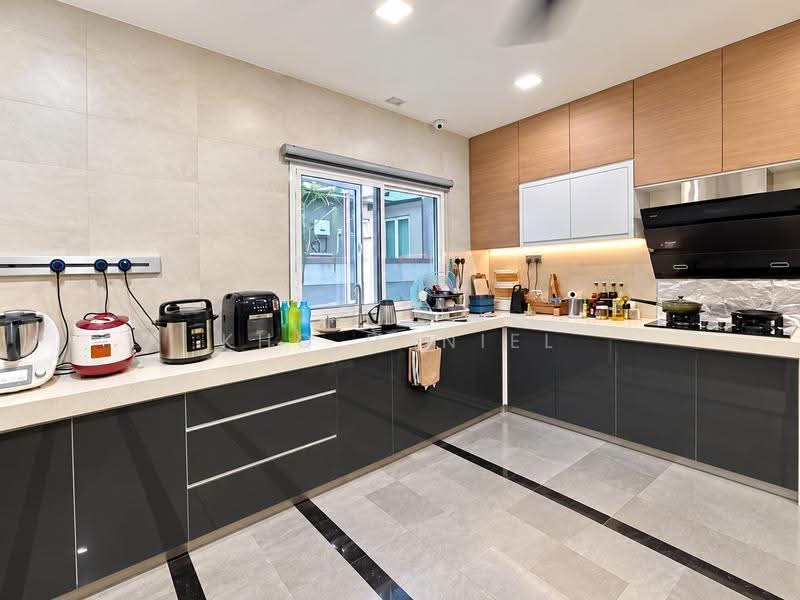 Bungalow House for Sale in Bandar Botanic (Klang) - Kho Daniel - Kitchen - PropertyGuru.com.my