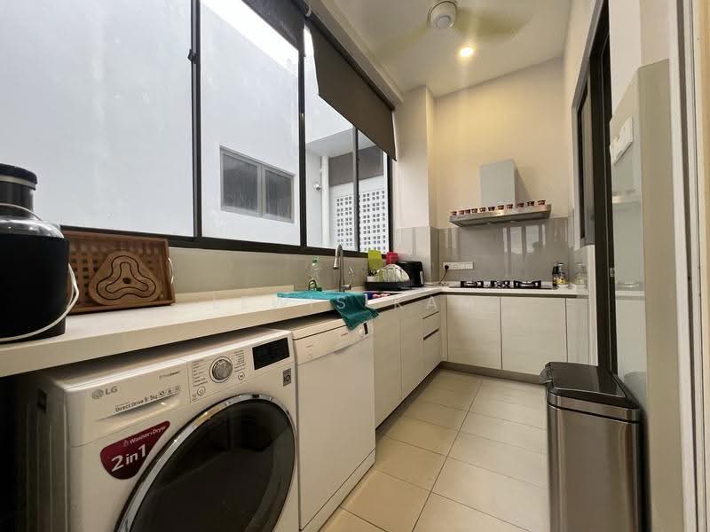 Kondominium untuk Disewa di The Marin at Ferringhi - Lewis Kam - Kitchen - PropertyGuru.com.my