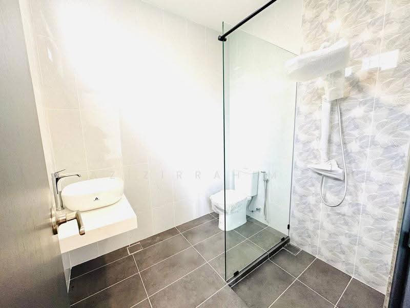Semi-Detached House for Sale in Sepang (Selangor) - Azizirrahim . - Bathroom - PropertyGuru.com.my