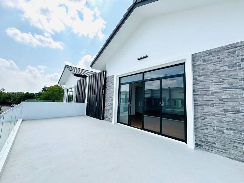 Semi-Detached House for Sale in Sepang (Selangor) - Azizirrahim . - Exterior - PropertyGuru.com.my