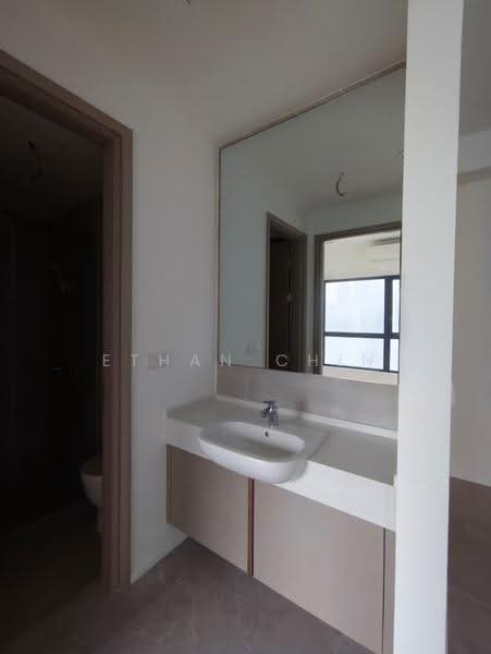 Service Residence for Sale at Skyline Embassy - Ethan Chin - Bathroom - PropertyGuru.com.my