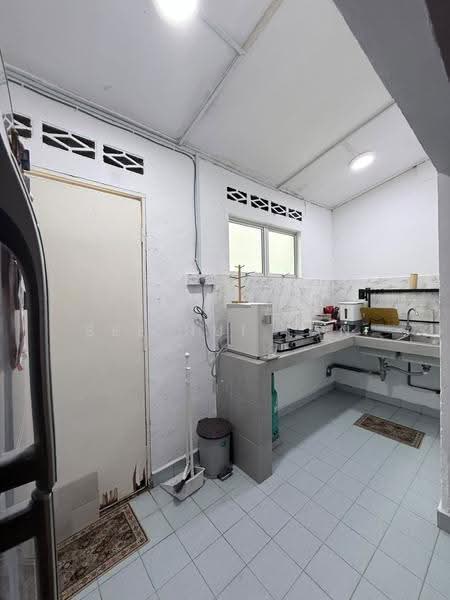 2-storey Terraced House for Sale in Kampung Sri Gombak Indah (Batu Caves) - See Hui Tan - Kitchen - PropertyGuru.com.my