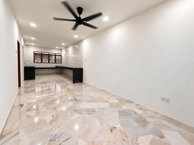 2-storey Terraced House for Sale in Taman Gembira (Klang) - Tom Lee - Kitchen - PropertyGuru.com.my