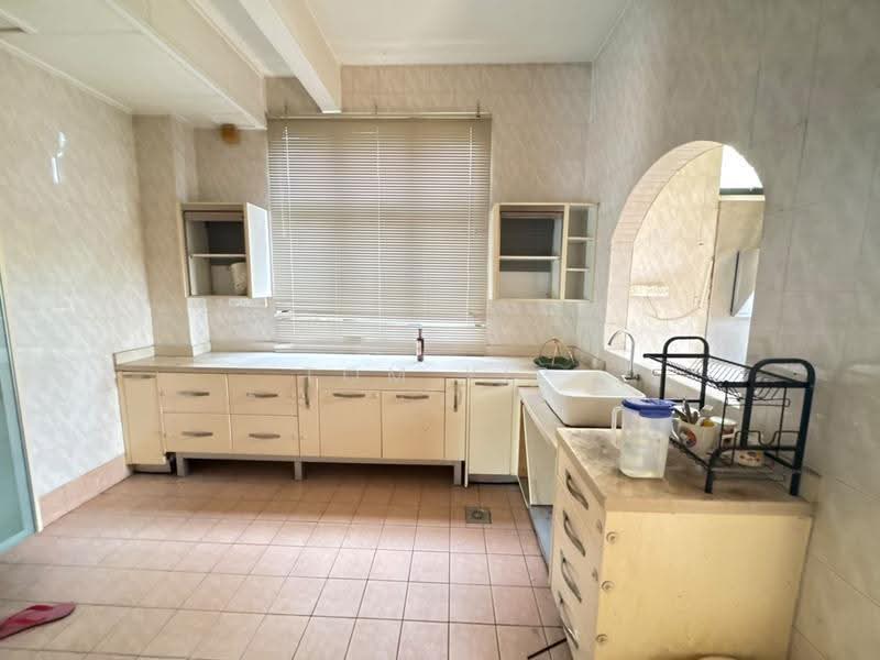 Rumah Banglo untuk Dijual di Saujana Akasia (Sungai Buloh) - Tom Yip - Kitchen - PropertyGuru.com.my