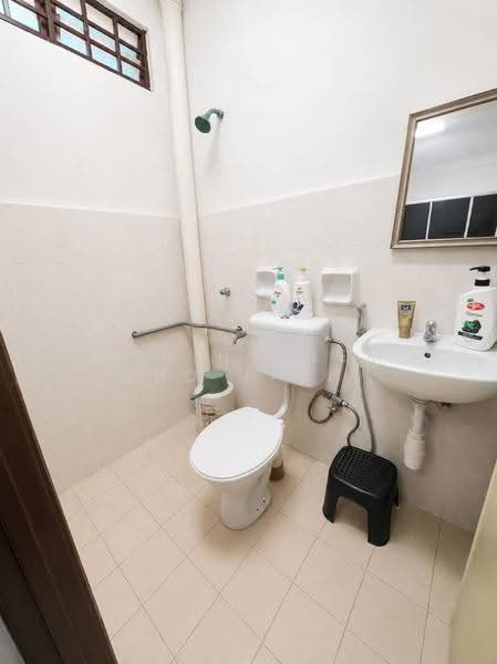 2-storey Terraced House for Sale in Pulai Perdana (Pulai) - Abd Hakeem Abd Jalil - Bathroom - PropertyGuru.com.my