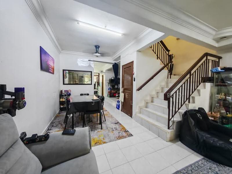 2-storey Terraced House for Sale in Pulai Perdana (Pulai) - Abd Hakeem Abd Jalil - Dining Room - PropertyGuru.com.my