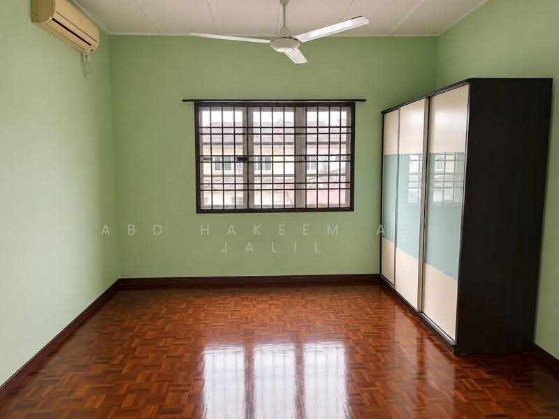 2-storey Terraced House for Sale in Kampung Melayu Kangkar Pulai (Pulai) - Abd Hakeem Abd Jalil - Bedroom - PropertyGuru.com.my