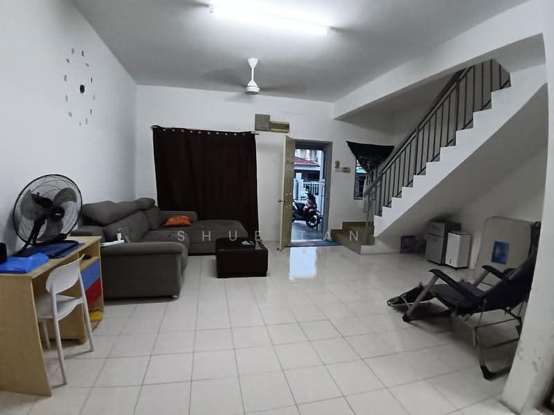 2-storey Terraced House for Rent in Setia Alam (Selangor) - Shue Tan - Living Room - PropertyGuru.com.my